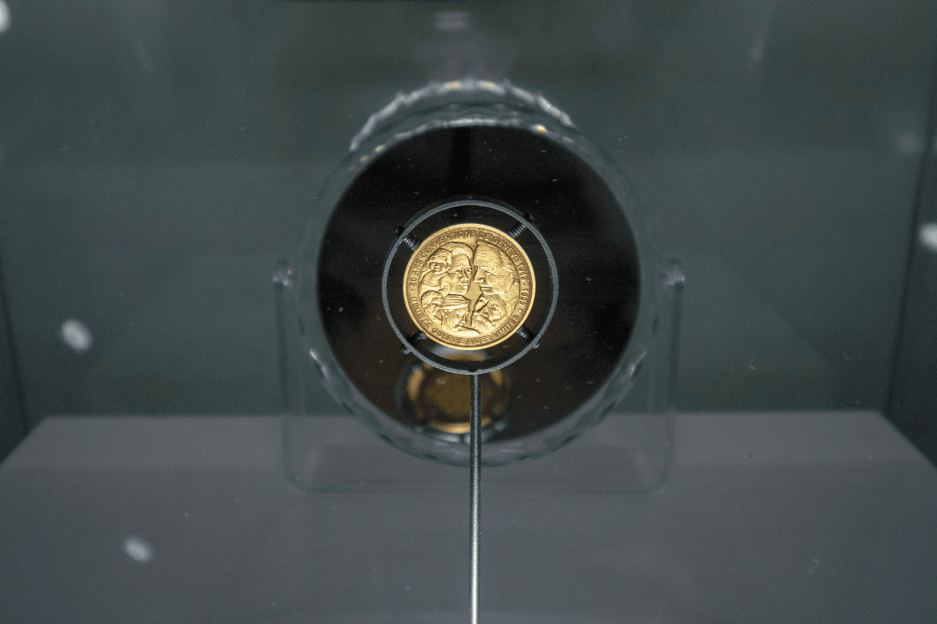 Medalla conmemorativa del 50º aniversario de los Convenios de Ginebra